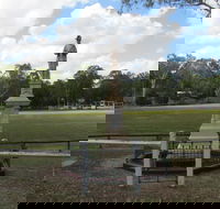 Apple Tree Creek War Memorial - Accommodation QLD
