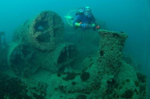 Cochrane Artificial Reef Dive Site - Accommodation QLD 1