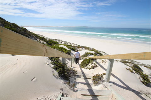 Coffin Bay National Park - Accommodation QLD 0