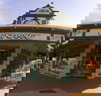 Coolamon - Accommodation QLD