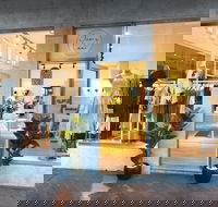 Ivory Lane Boutique - Accommodation QLD