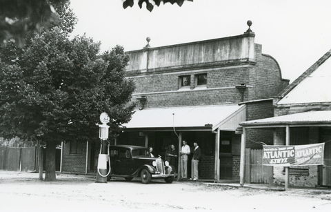 Jindera Heritage Walk - Accommodation QLD 0