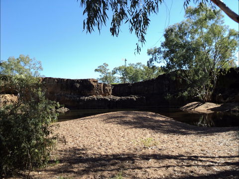Kooroorinya Falls Nature Reserve - Accommodation QLD 2