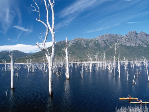 Lake Gordon - Lake Pedder - Strathgordon - Accommodation QLD 0