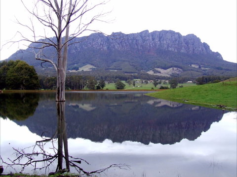 Mount Roland - Accommodation QLD 0