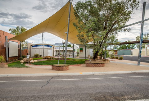 At The Creek Visitor Information Centre - Accommodation QLD 2