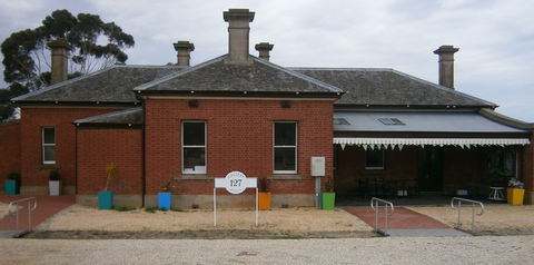Gallery 127 - Accommodation QLD 1