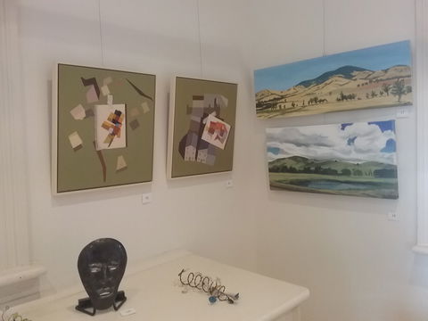 Gallery 127 - Accommodation QLD 2