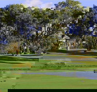 Meadow Springs Golf and Country Club - Accommodation QLD