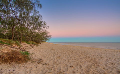 Red Beach - Accommodation QLD 2