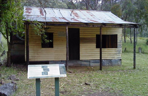 Scutts Hut - Accommodation QLD 0