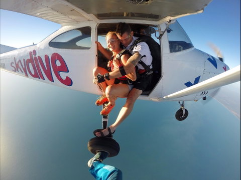 Skydive - Accommodation QLD 0