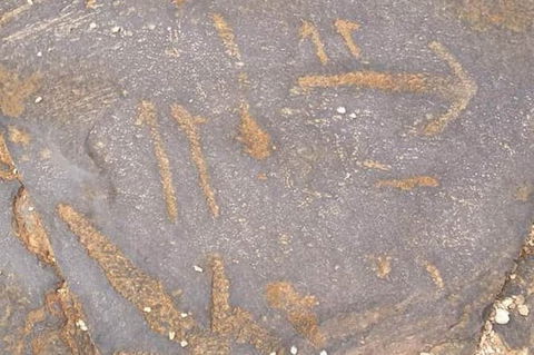 Aboriginal Rock Art - Accommodation QLD 4