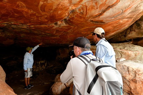 Groote Eylandt Tour: Hanging Rock Cave Paintings - Accommodation QLD 2