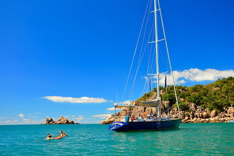 Magnetic Island Sailing BBQ Lunch Cruise - Accommodation QLD 4