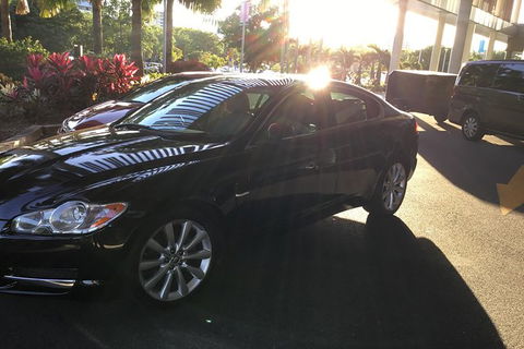 Jaguar Limousine Transfer Cairns Airport To City Or Return - Accommodation QLD 3