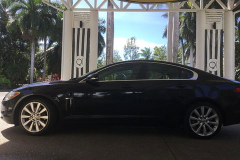 Jaguar Limousine Transfer Cairns Airport To Palm Cove - Accommodation QLD 1