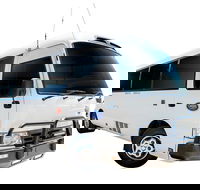 Corporate Bus Private Transfer Cairns Airport - Cairns City. - Accommodation QLD