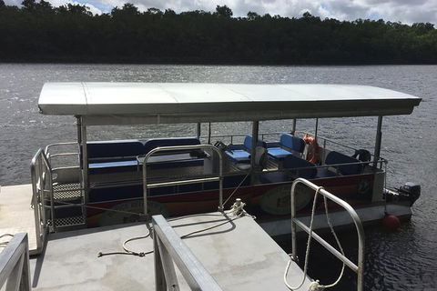 IMAX Private Transfer 7 Guests Cairns Airport To Hotels In Port Douglas - Accommodation QLD 3