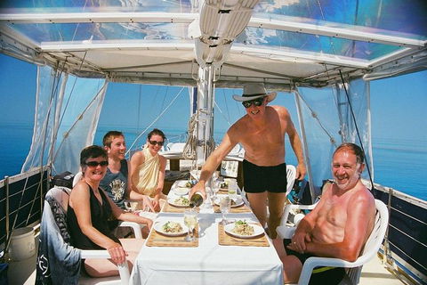 Great Barrier Reef Private Expedition Cruise (min 4 Day Max 8 Guests) - Accommodation QLD 3