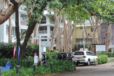 Airport Transfer - Palm Cove, Kewarra Beach & Trinity Beach To Cairns Airport - Accommodation QLD 6