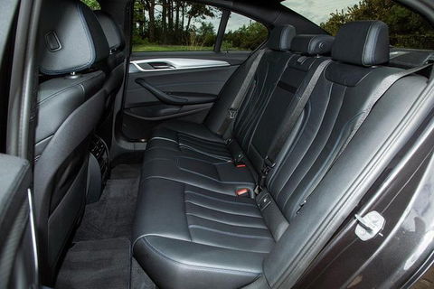 Departure Private Transfer Melbourne City To Melbourne Airport MEL Business Car - Accommodation QLD 3