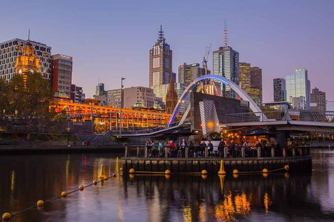 Melbourne Airport Transfers: Melbourne To Melbourne Airport MEL In Luxury Car - Accommodation QLD 6