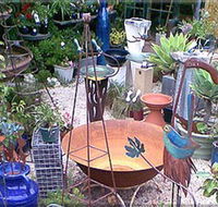 Leaf  Stone Garden Gallery - Accommodation QLD