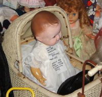 Little Darlings Doll Museum and Coffee Shop - Accommodation QLD
