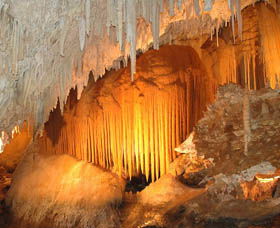 Jewel Cave - Accommodation QLD 0