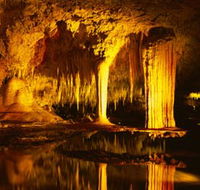 Lake Cave - Accommodation QLD