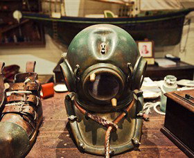 Pearl Luggers - Accommodation QLD 0