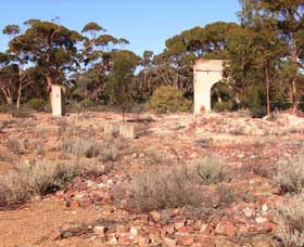 Mount Palmer - Accommodation QLD 0
