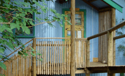 Blue Poles Gallery - Accommodation QLD