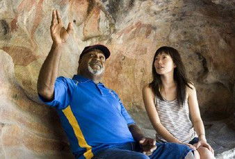 Cooktown Aboriginal Art Tours - Accommodation QLD 3
