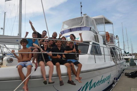Mantaray Charters - Accommodation QLD 4