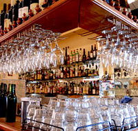 Don Dinnos - Accommodation QLD