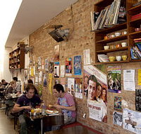 Las Chicas - Accommodation QLD
