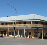 Colac Hotel - Accommodation QLD