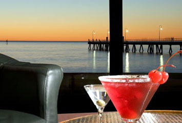 Horizons Cocktail Lounge - Accommodation QLD 0