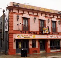 The Dog  Duck Ale House - Accommodation QLD
