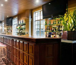 Grand Hotel - Accommodation QLD 0