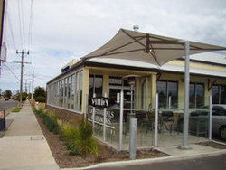 Wee Willie's Tavern - Accommodation QLD 0