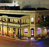 Crown  Anchor Hotel - Accommodation QLD