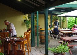 Bird In Hand Inn - Accommodation QLD 0