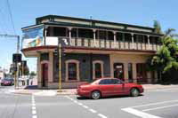 Holdfast Hotel - Accommodation QLD 1