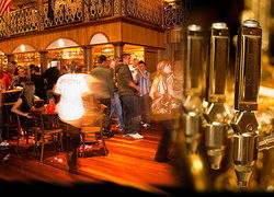 Louisiana Tavern - Accommodation QLD 1