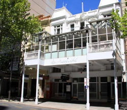 Ambassadors Hotel - Accommodation QLD 1