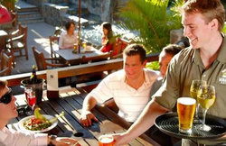 Mona Vale Hotel - Accommodation QLD 1