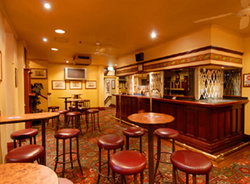 Fortune Of War Hotel - Accommodation QLD 2